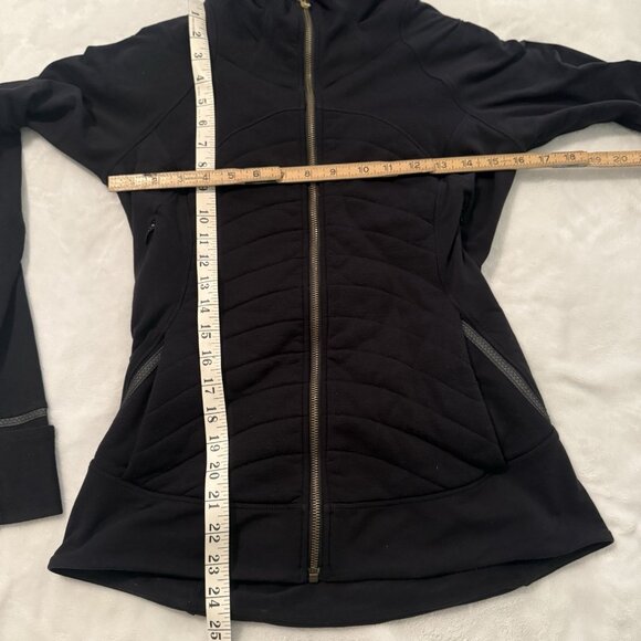 Lululemon Women's Fleece Out Jacket Fabrics and Zipper Vents in Black Size 10 - Picture 3 of 8